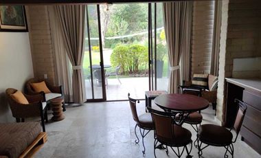 Vendo preciosa propiedad con vista panorámica a las montañas en Tepoztlán Morelo