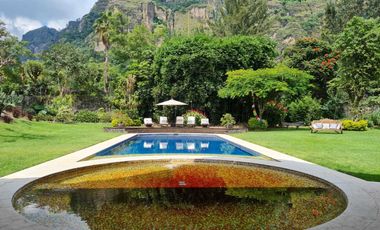 Vendo preciosa propiedad con vista panorámica a las montañas en Tepoztlán Morelo
