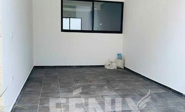 En venta casa con jardín y acabados de lujo en Coatepec