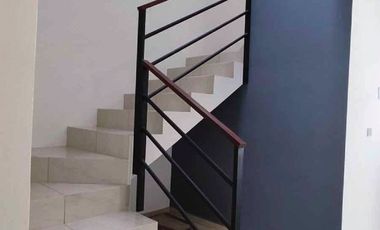 En venta casa con jardín y acabados de lujo en Coatepec