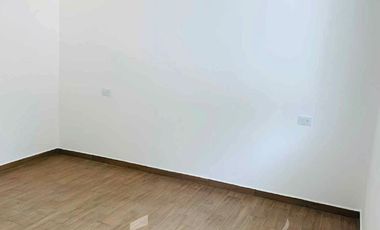 En venta casa con jardín y acabados de lujo en Coatepec
