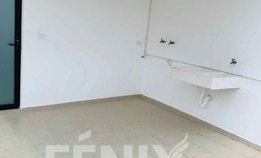 En venta casa con jardín y acabados de lujo en Coatepec