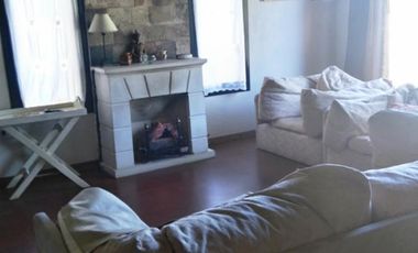 EXCELENTE CASA DE 4 AMBIENTES EN COSTA DEL ESTE