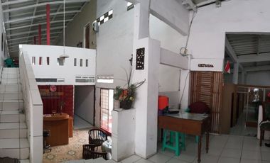 Dijual Tanah dan bangunan Luas 1095m2 Lokasi Bagus dan Strategis, Cocok Bangun Usaha di Kopo Bandung