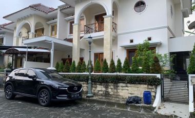 Rumah Mewah Luxury Full Furnish Dalam Perum Elite Kawasan Tugu Jogja