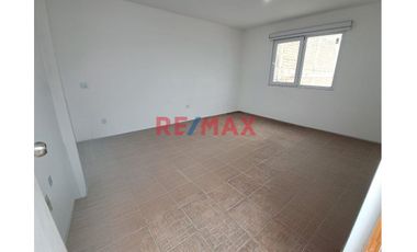 Ocasion! En Venta Casa De 4 Pisos  Ideal Para Familia Que Desee Vivir De Sus Rentas - Sjm
