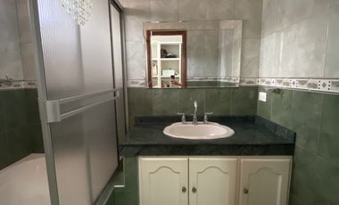 casa en venta en cinco soles. Cod V17149