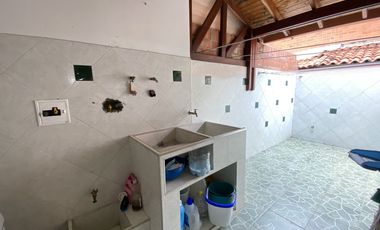 casa en venta en cinco soles. Cod V17149