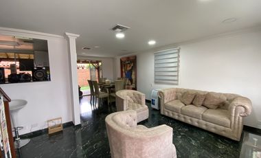 casa en venta en cinco soles. Cod V17149