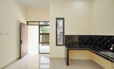 Rumah 10 menit ke Plaza Taman Harapan Baru SHM Hadap Utara J-35820