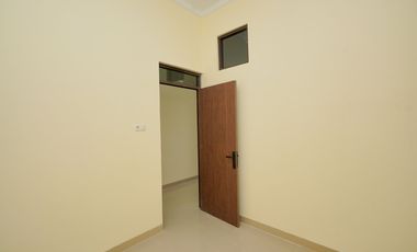 Rumah 10 menit ke Plaza Taman Harapan Baru SHM Hadap Utara J-35820