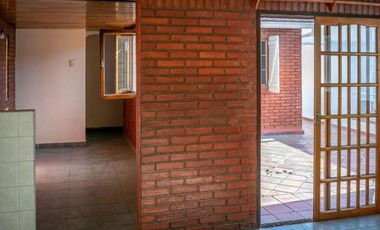 Venta de PH de 3 ambientes con patio bajas expensas en Ciudadela