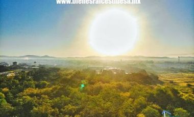 Encuentra el terreno perfecto para tu proyecto en avenida Cristóbal Colón en Mazatlán.