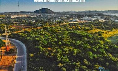 Encuentra el terreno perfecto para tu proyecto en avenida Cristóbal Colón en Mazatlán.