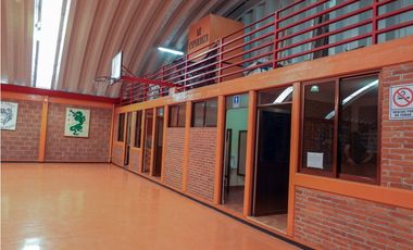 Bodega Comercial Salón de Usos Múltiples en Venta Xochimilco