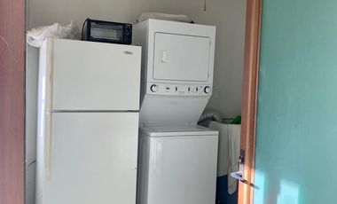 Casa con departamento y local en La Media Luna