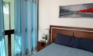 Casa con departamento y local en La Media Luna