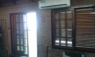 CASA DE 4 AMBIENTES MAS DEPARTAMENTO DE 3 AMBIENTES