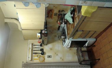 CASA DE 4 AMBIENTES MAS DEPARTAMENTO DE 3 AMBIENTES