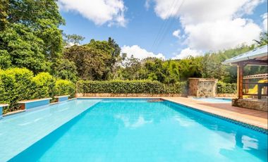 SE VENDE CASA CAMPESTRE EN LA CUMBRE REA 9.900 M2