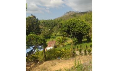 SE VENDE CASA CAMPESTRE EN LA CUMBRE REA 9.900 M2