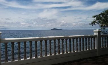 BIG PRICE REDUCED! LUXURIOUS BEACH HOME FRONTING APO ISLAND!!
