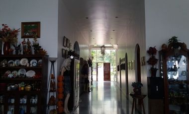 BIG PRICE REDUCED! LUXURIOUS BEACH HOME FRONTING APO ISLAND!!
