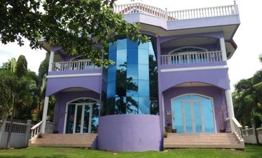 BIG PRICE REDUCED! LUXURIOUS BEACH HOME FRONTING APO ISLAND!!