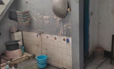 Disewakan Rumah Strategis di Jl. Gubeng Kertajaya, Surabaya