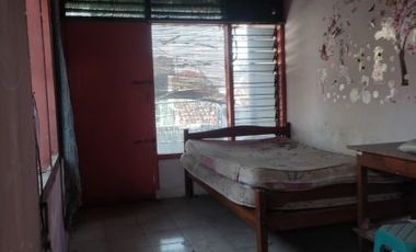 Disewakan Rumah Strategis di Jl. Gubeng Kertajaya, Surabaya