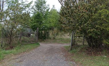 VENTA DE PARCELA CON 3 CABAÑAS A 5 KM DEL CENTRO DE PUCON EN PASAJE ARRIAGADA