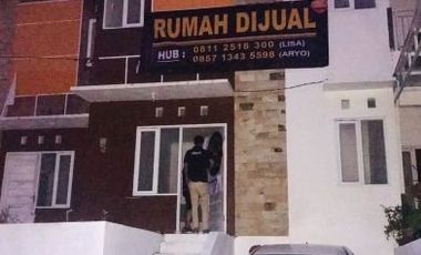 TOWNHOUSE HOUSE IN CITY SETTLEMENT CHEAP PRICE 2LT