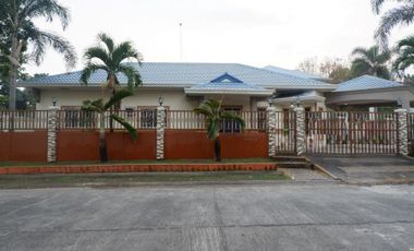 Bungalow House with 3 Bedroom for Sale in Angeles City