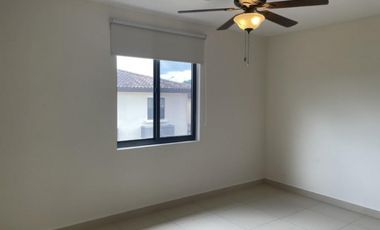 ALQUILER CASA EN ALQUILER EN RIVER VALLEY CON LINEA BLANCA