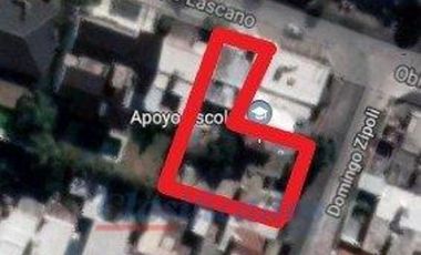 VENDO COMPLEJO DE 1 CASA MAS 3 DEPARTAMENTO EN VILLA CABRERA