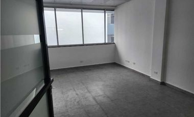 OFICINA EN OBARRIO PLAZA REGENC Y AMOBLADA 225M2