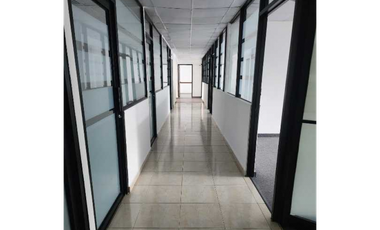 OFICINA EN OBARRIO PLAZA REGENC Y AMOBLADA 225M2