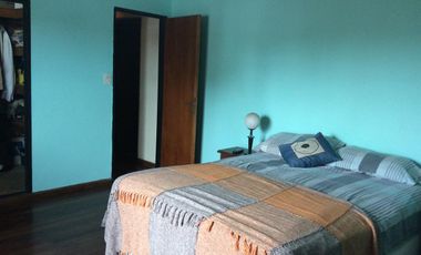 PH de grandes dimensiones, SIN expensas Gran ubicación- Quilmes