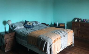 PH de grandes dimensiones, SIN expensas Gran ubicación- Quilmes