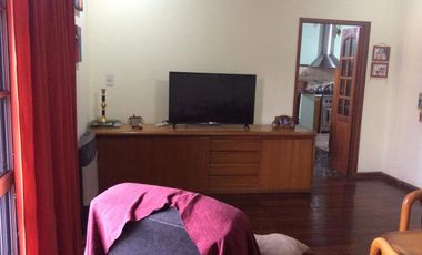 PH de grandes dimensiones, SIN expensas Gran ubicación- Quilmes