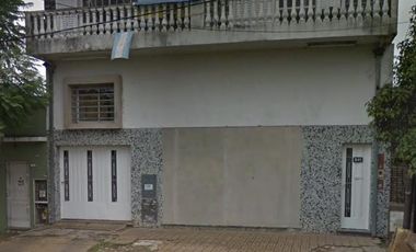 PH de grandes dimensiones, SIN expensas Gran ubicación- Quilmes