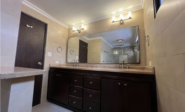 Venta de casa con Piscina en Betania, Dos Mares