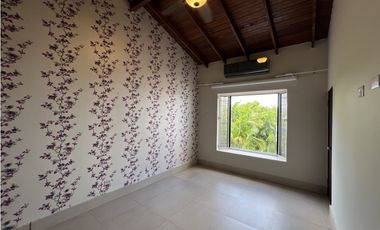 Venta de casa con Piscina en Betania, Dos Mares