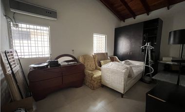 Venta de casa con Piscina en Betania, Dos Mares