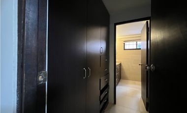Venta de casa con Piscina en Betania, Dos Mares