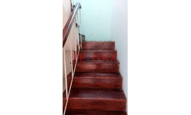 Alquiler De Amplia Casa En Bancarios – Condominio Cerrado