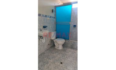 Alquiler De Amplia Casa En Bancarios – Condominio Cerrado