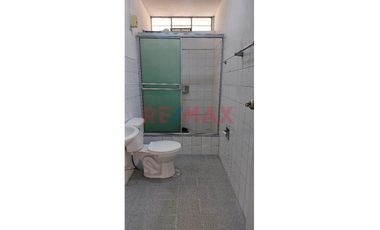 Alquiler De Amplia Casa En Bancarios – Condominio Cerrado