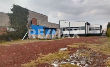 VENTA DE AMPLIO TERRENO CON LOCAL COMERCIAL  EN EXCELENTE UBICACIÓN - (3)