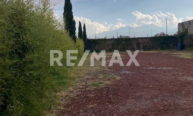 VENTA DE AMPLIO TERRENO CON LOCAL COMERCIAL  EN EXCELENTE UBICACIÓN - (3)